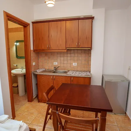 Abiori 2 Bed & Breakfast
