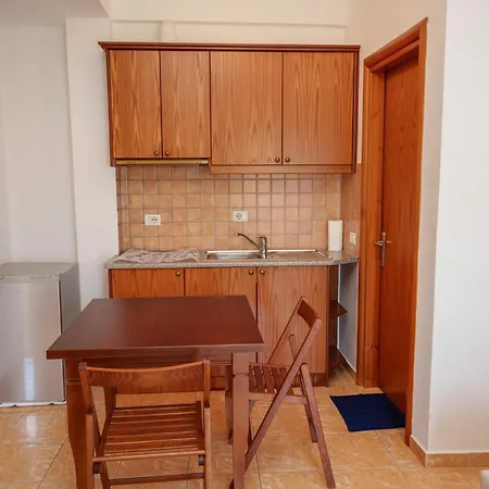 Abiori 2 Bed & Breakfast *