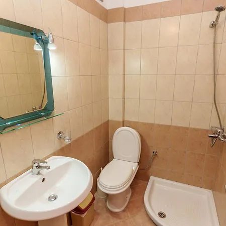 فندق مبيت وإفطار Abiori 2 3*