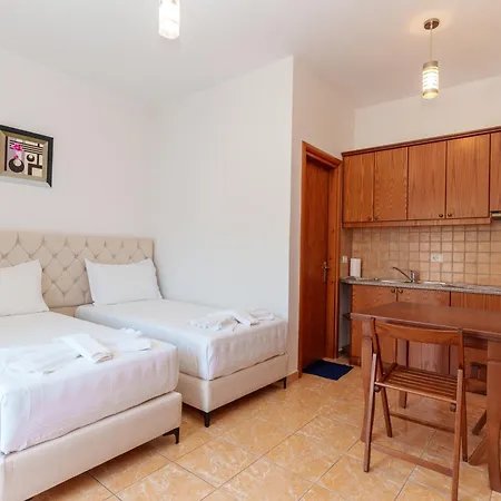 Abiori 2 Bed & Breakfast *