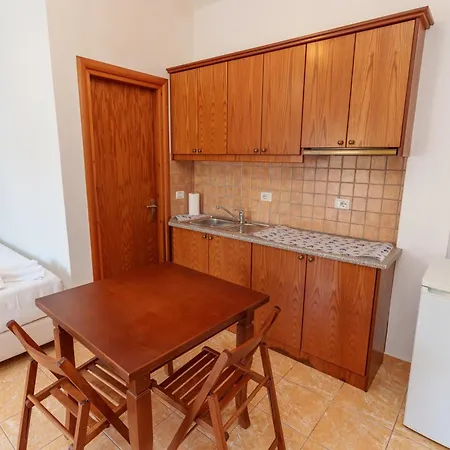 Abiori 2 Bed & Breakfast Ksamil