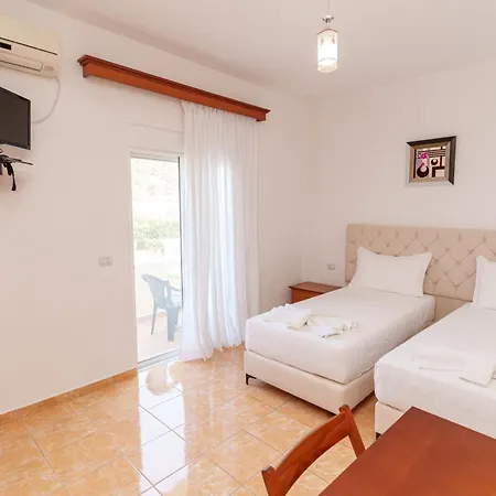 Abiori 2 Bed & Breakfast *