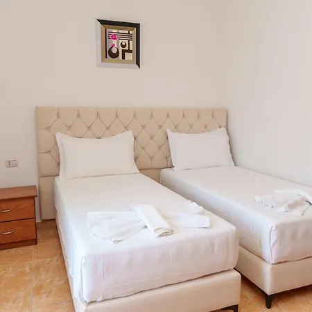 فندق مبيت وإفطار Abiori 2 3*